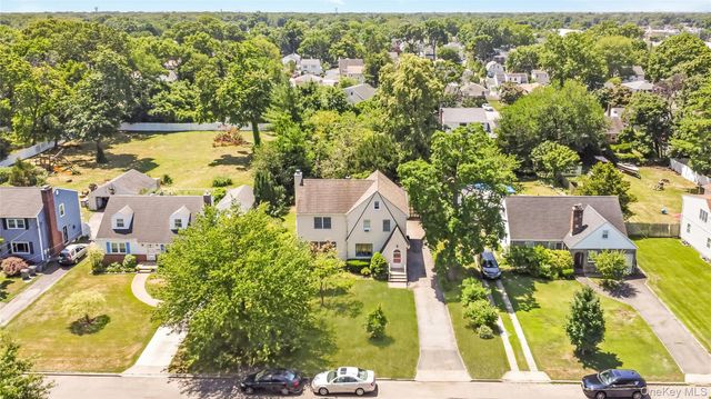 530 Elm Street, West Hempstead, NY 11552