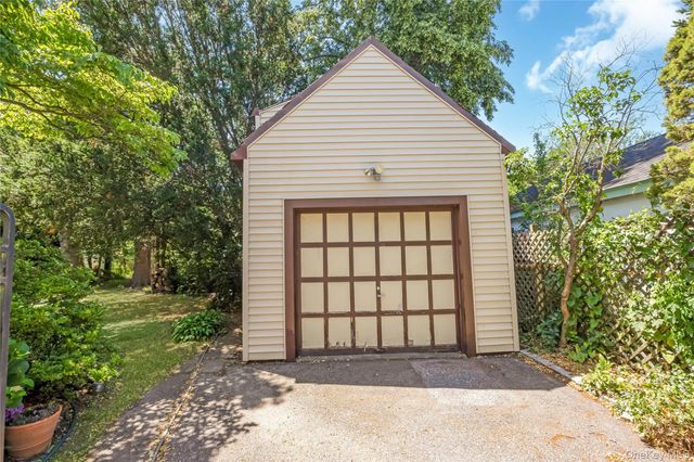 530 Elm Street, West Hempstead, NY 11552