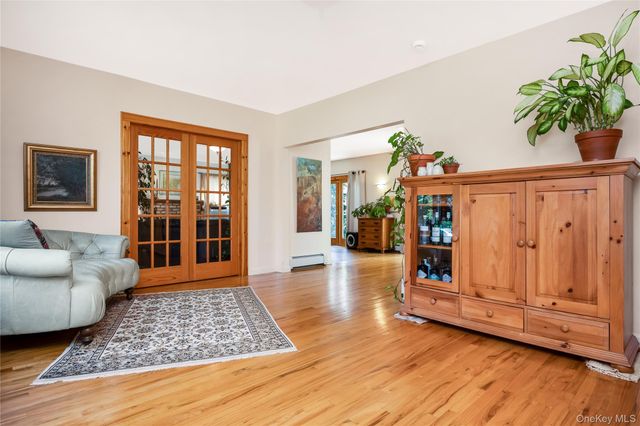 530 Elm Street, West Hempstead, NY 11552