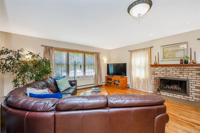 530 Elm Street, West Hempstead, NY 11552