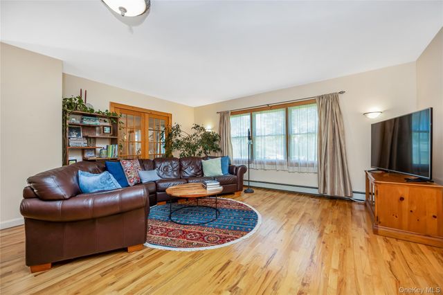 530 Elm Street, West Hempstead, NY 11552