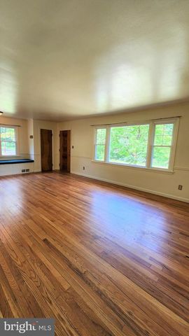 117 N GIRARD RD, Glassboro, NJ 08028