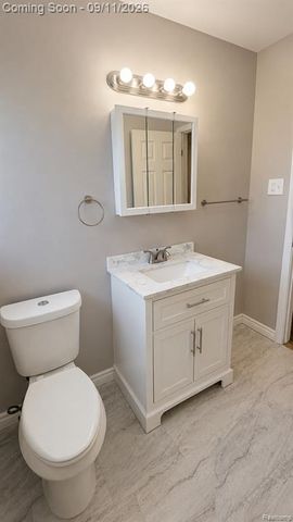 39483 Marne Avenue, Sterling Heights, MI 48313