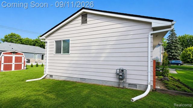 39483 Marne Avenue, Sterling Heights, MI 48313