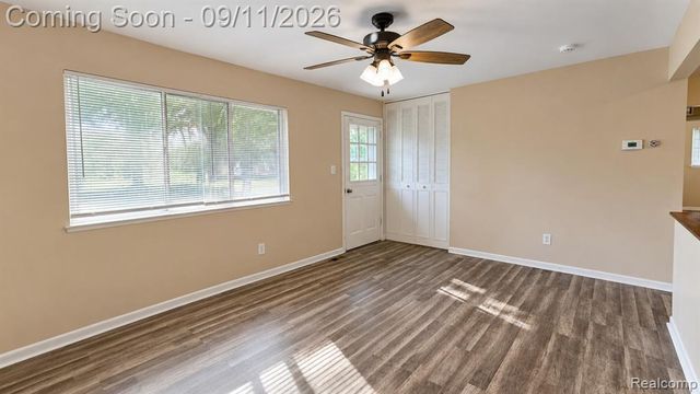 39483 Marne Avenue, Sterling Heights, MI 48313
