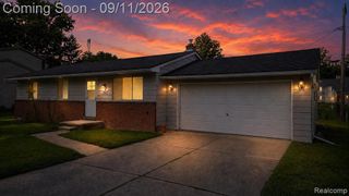 39483 Marne Avenue, Sterling Heights, MI 48313