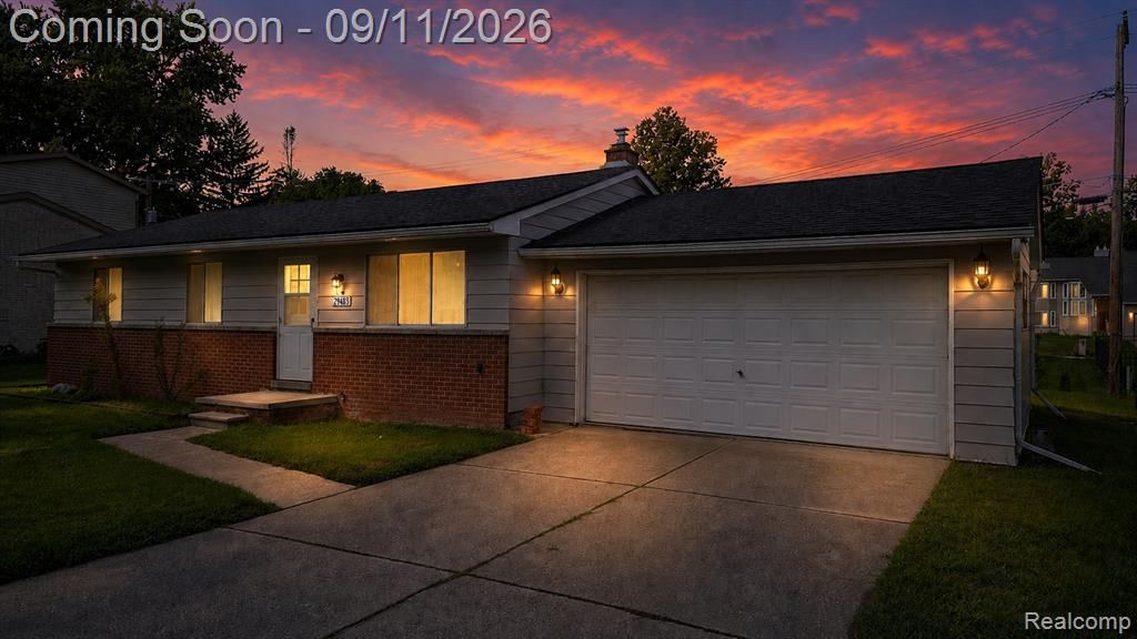 39483 Marne Avenue, Sterling Heights, MI 48313