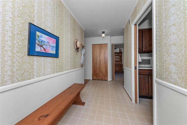 6607 Fleming Creek Drive, Ypsilanti, MI 48198
