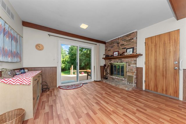 6607 Fleming Creek Drive, Ypsilanti, MI 48198