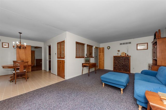 6607 Fleming Creek Drive, Ypsilanti, MI 48198