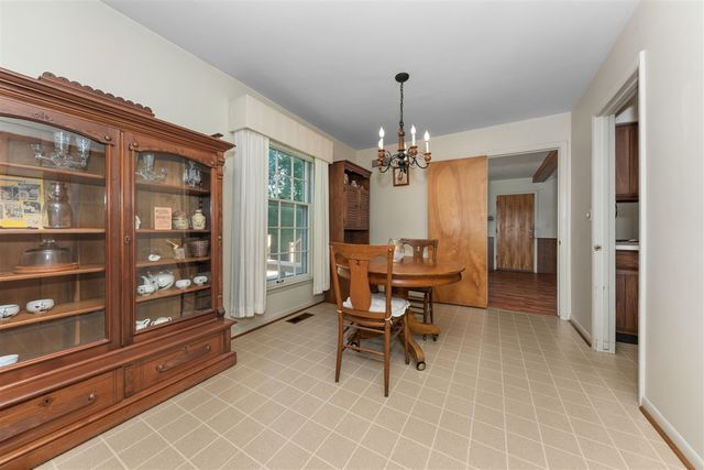 6607 Fleming Creek Drive, Ypsilanti, MI 48198