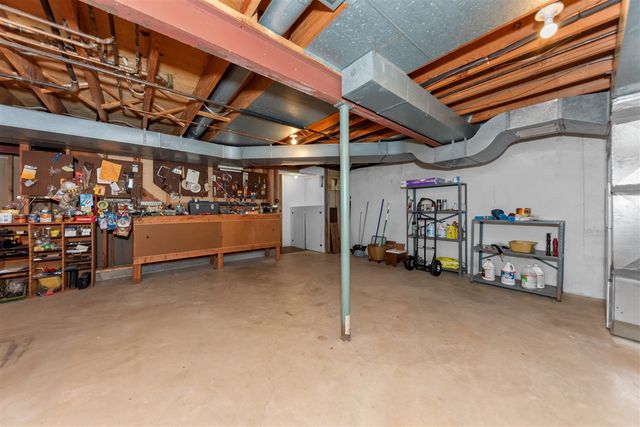 6607 Fleming Creek Drive, Ypsilanti, MI 48198