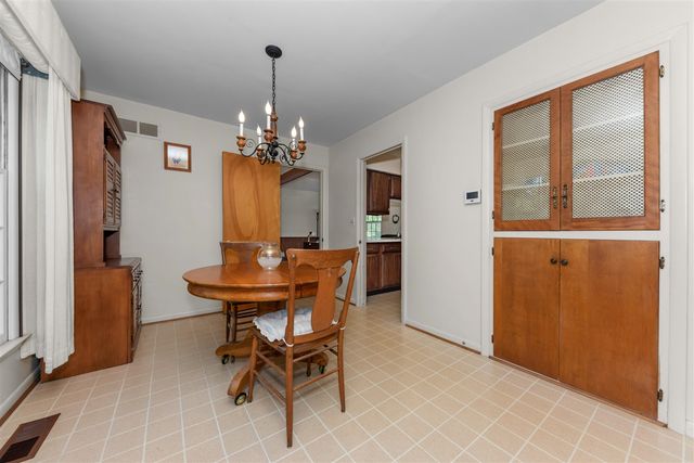 6607 Fleming Creek Drive, Ypsilanti, MI 48198