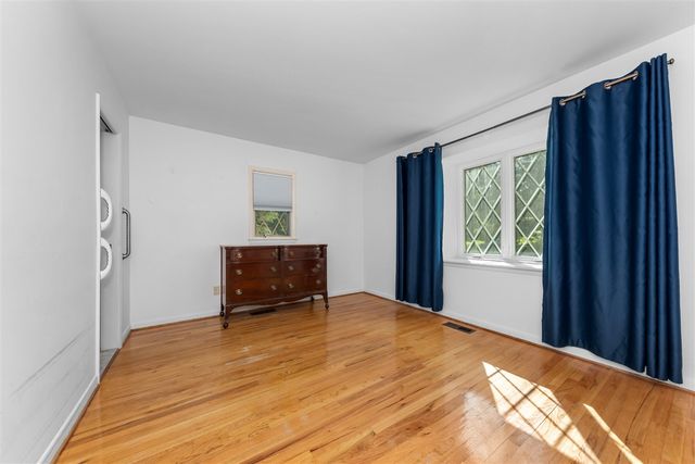 6607 Fleming Creek Drive, Ypsilanti, MI 48198