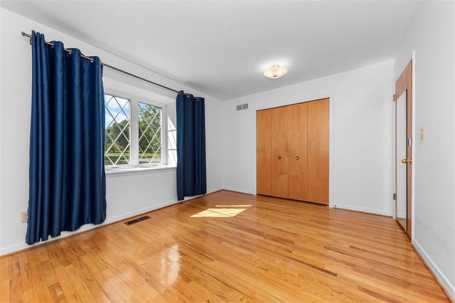 6607 Fleming Creek Drive, Ypsilanti, MI 48198