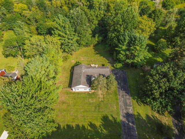 6607 Fleming Creek Drive, Ypsilanti, MI 48198