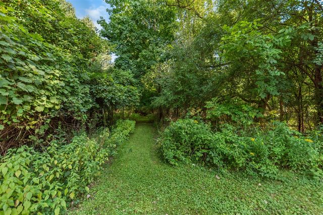 6607 Fleming Creek Drive, Ypsilanti, MI 48198