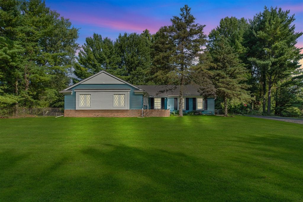 6607 Fleming Creek Drive, Ypsilanti, MI 48198