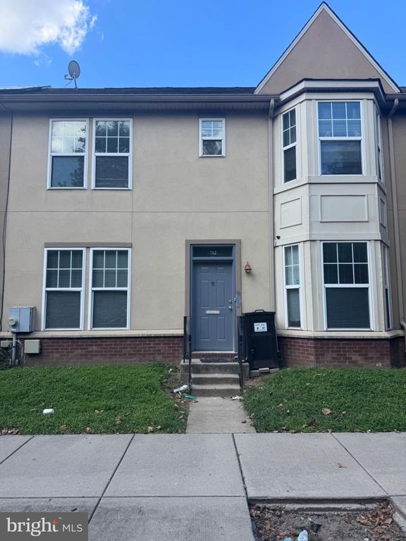 712 S JUNIPER ST, PHILADELPHIA, PA 19147 — exterior