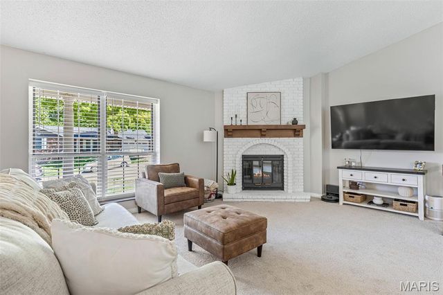 7138 Shady Hill Drive, St Louis, MO 63129
