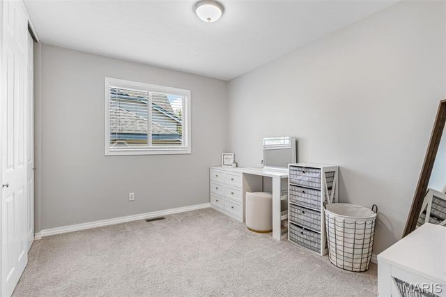7138 Shady Hill Drive, St Louis, MO 63129