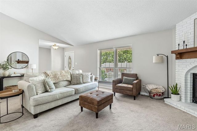 7138 Shady Hill Drive, St Louis, MO 63129