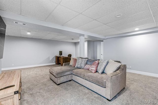 7138 Shady Hill Drive, St Louis, MO 63129