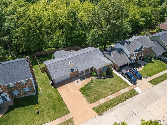 7138 Shady Hill Drive, St Louis, MO 63129