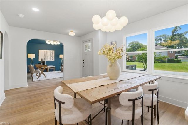 4800 Colonial LN, Portsmouth, VA 23703
