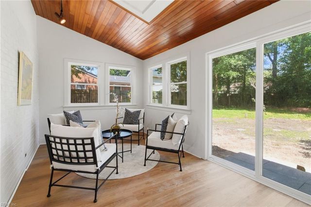 4800 Colonial LN, Portsmouth, VA 23703
