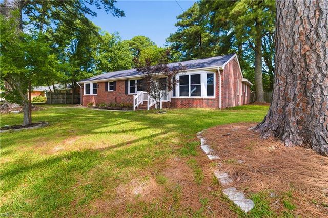 4800 Colonial LN, Portsmouth, VA 23703