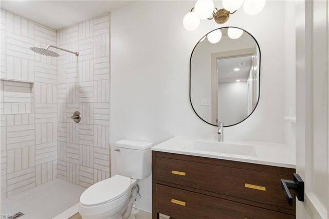 4800 Colonial LN, Portsmouth, VA 23703