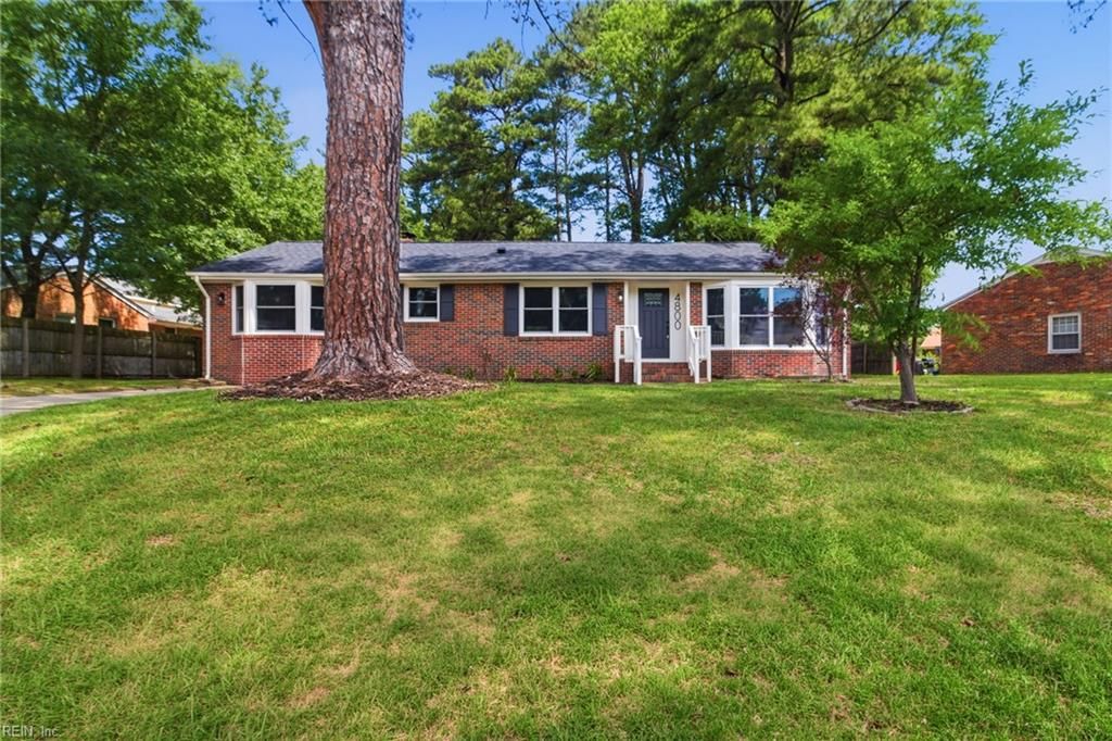 4800 Colonial LN, Portsmouth, VA 23703