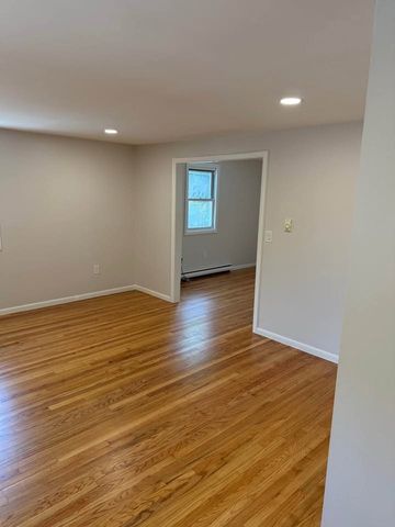 9 Cove Ave 9, Framingham, MA 01702