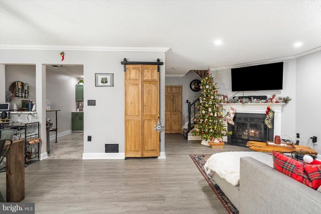 38 CHAMBORD CT, Hamilton, NJ 08619