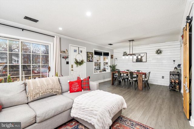 38 CHAMBORD CT, Hamilton, NJ 08619