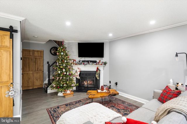 38 CHAMBORD CT, Hamilton, NJ 08619