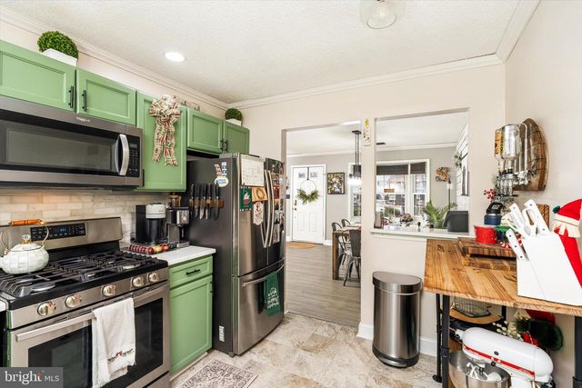 38 CHAMBORD CT, Hamilton, NJ 08619