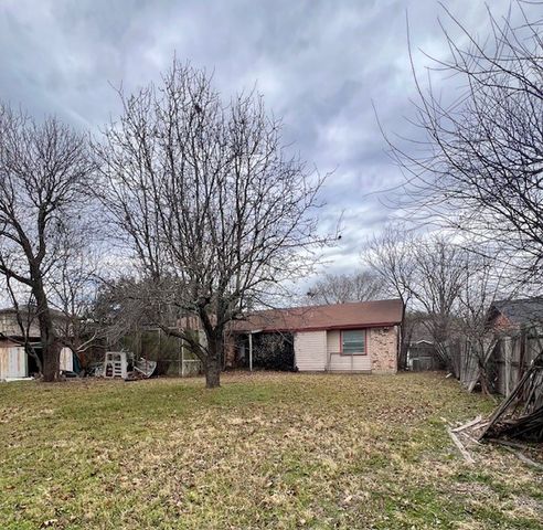 713 Vaughn Drive, Burleson, TX 76028