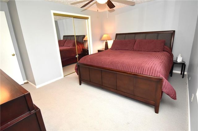 21282 Parallel Road, Tonganoxie, KS 66086
