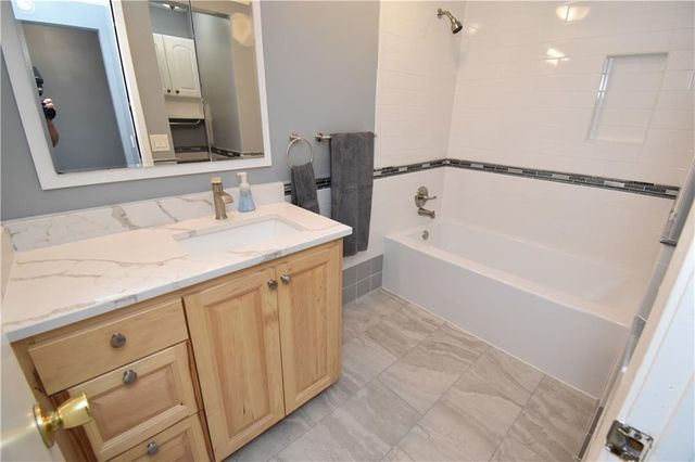 21282 Parallel Road, Tonganoxie, KS 66086