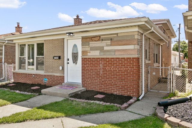 7704 Mcvicker Avenue, Burbank, IL 60459