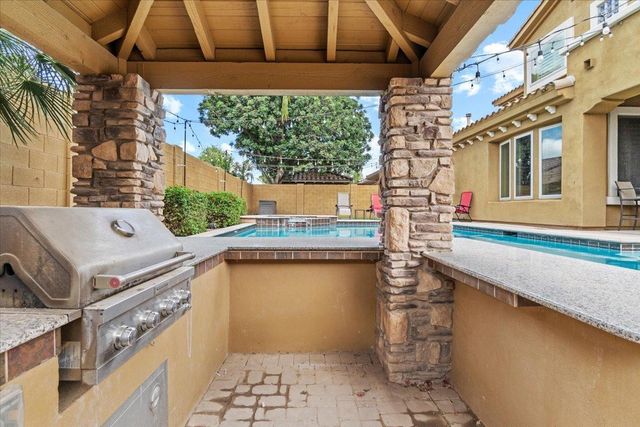 4053 E Thunderheart Court, Gilbert, AZ 85297