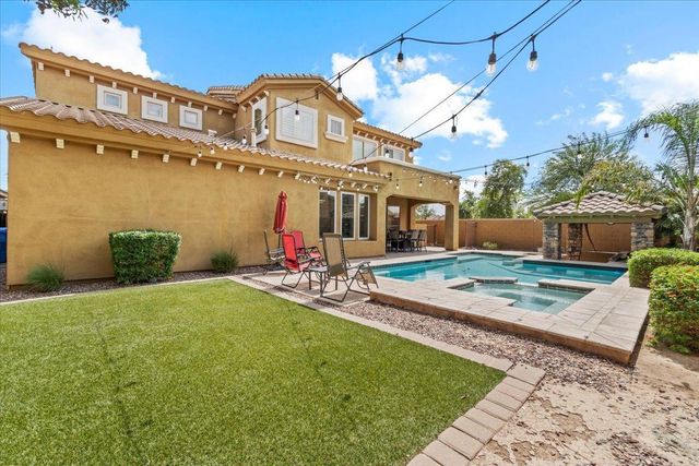 4053 E Thunderheart Court, Gilbert, AZ 85297