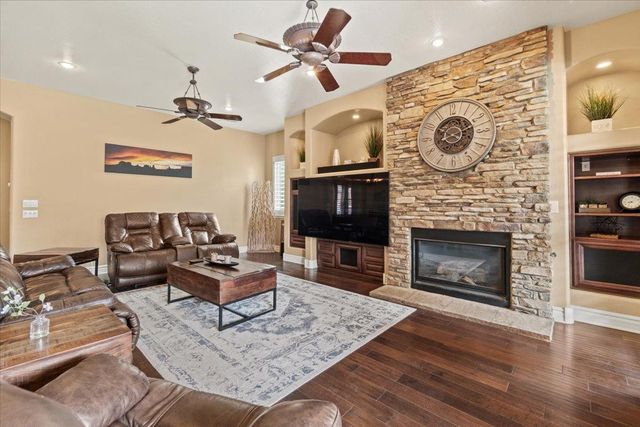 4053 E Thunderheart Court, Gilbert, AZ 85297