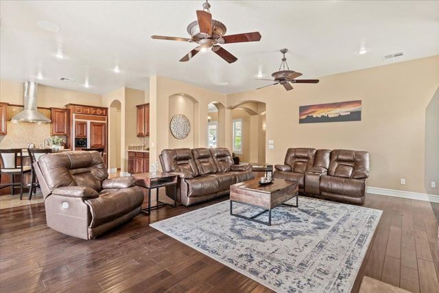 4053 E Thunderheart Court, Gilbert, AZ 85297