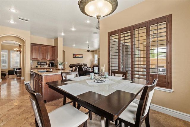 4053 E Thunderheart Court, Gilbert, AZ 85297