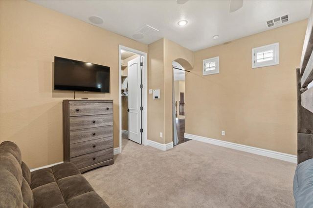 4053 E Thunderheart Court, Gilbert, AZ 85297