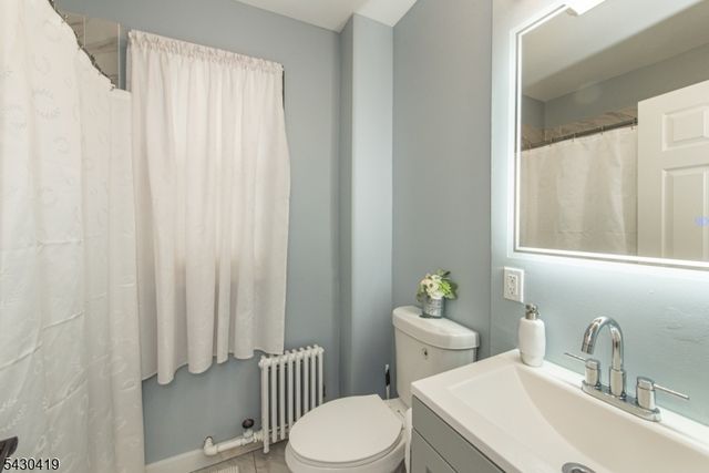 191 Smith St, Newark City, NJ 07106