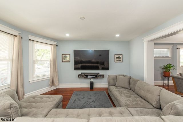 191 Smith St, Newark City, NJ 07106